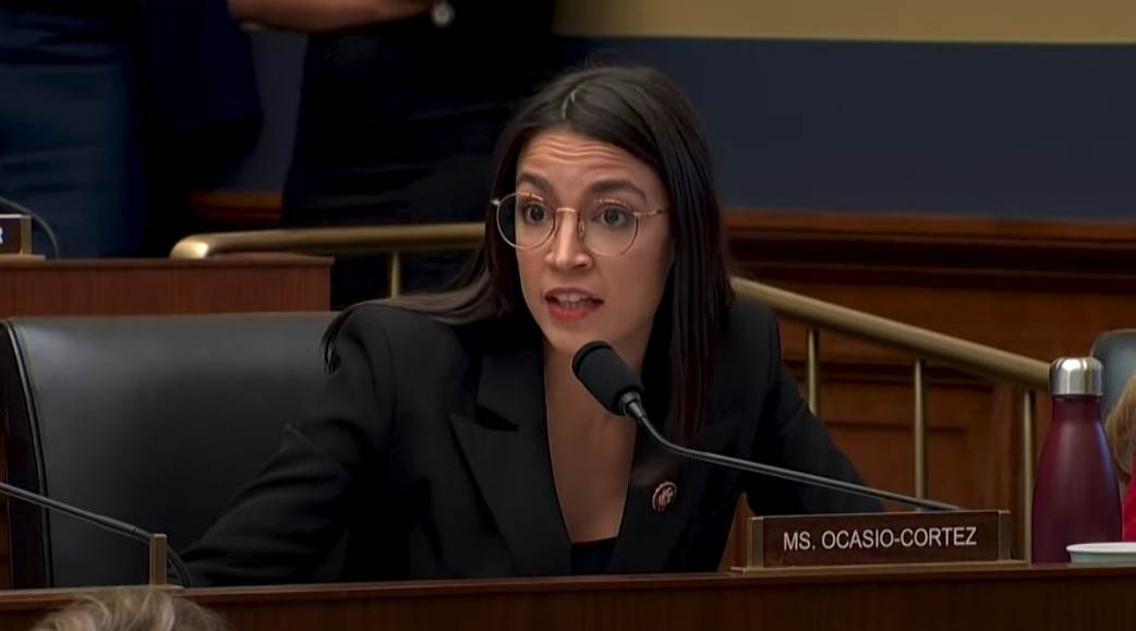 aleksandrija okasio-kortez video igre among us twitch donald tramp mark zukerberg kongres izbori