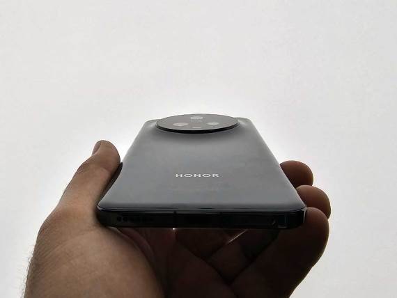 HONOR Magic5 Pro utisci.jpg