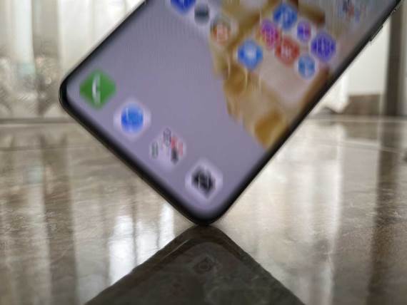 Telefon čiji ekran je gotovo nemoguće slomiti Kunlun P60 Pro