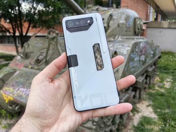 ROG Phone 7 Ultimate gejming telefon
