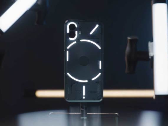 MKBHD predstavio dizajn Nothing phone (2) telefona