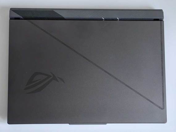 ASUS ROG STRIX G16 dimenzije
