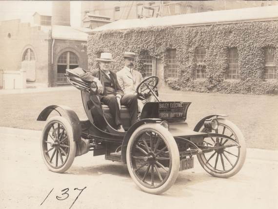 Tomas Edison _ Bailey Electric _ električni automobil _ Foto Wikimedia Public domain.jpg