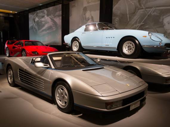 Ferrari Testarossa Spider _ Foto Wikimedia Surreal Name Given.jpg