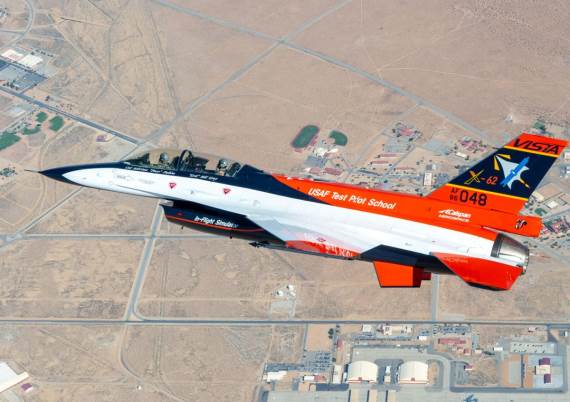 borbeni avion _ veštačka inteligencija _ Foto U.S. Air Force Kyle Brasier.jpg