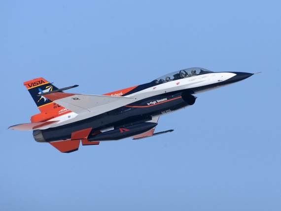 eksperimentalni borbeni avion _ veštačka inteligencija _ Foto U.S. Air Force Alex R. Lloyd.jpg