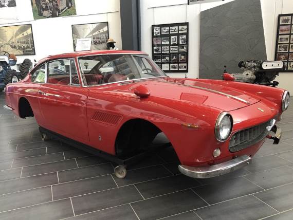 Feručov Ferrari 250 GTE _ Foto Wikimedia TKOIII.jpg