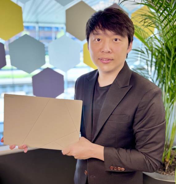 1 TH Cheng executive interview product photo.jpg