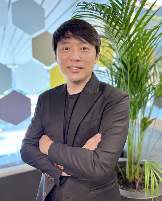 2 TH Cheng executive interview main photo.jpg