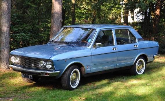 Fiat 132 _ Foto Wikimedia Vincent van Zeijst.jpg