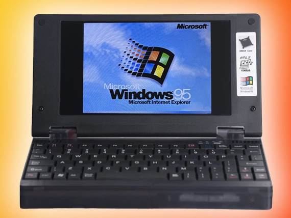 Pocket 386 _ džepni laptop _ Foto x.com @tomshardware.jpg