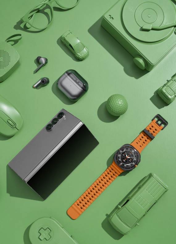 Samsung Galaxy Fold6 _ Samsung Galaxy Watch Ultra _ Samsung Galaxy Buds3 Pro _ Foto Samsung.jpg