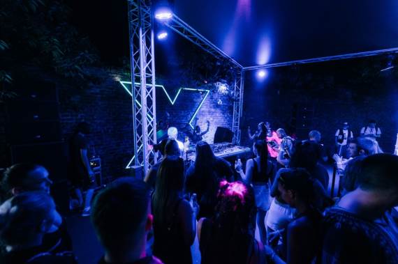 IQOS _ EXIT _ Foto Promo (2).jpg