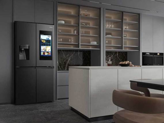 Hisense frižider sa ekranom RQ760N4IFE