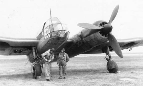 Blohm & Voss BV 141 _ asimetrični avion _ Foto Wikimedia Bundesarchiv, Bild 183-2005-0725-526 _ CC-BY-SA 3.0.jpg