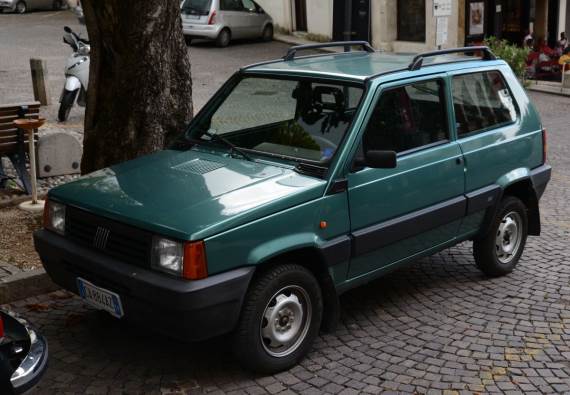 Fiat Panda _ Foto Shutterstock.jpg