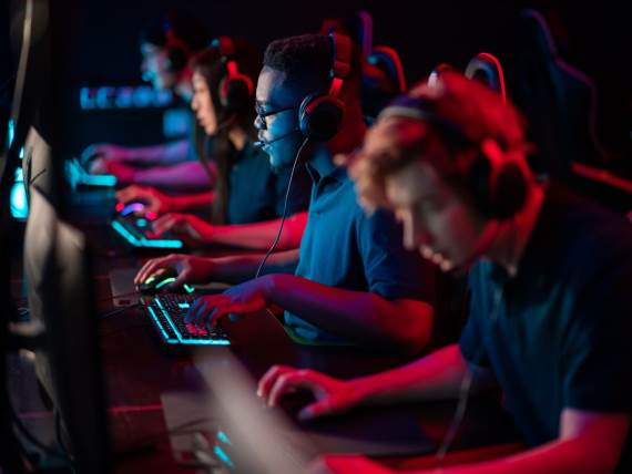 Gejming _ eSports _ Foto Shutterstock.jpg
