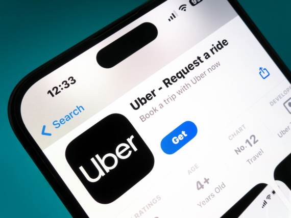Uber, aplikacija _ Foto Shutterstock.jpg