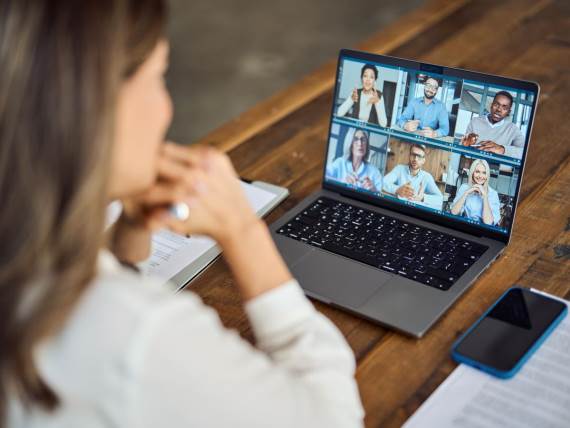 Zoom _ poziv _ video konferencija _ Foto Shutterstock (1).jpg