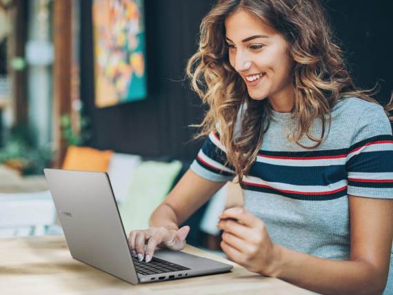 ASUS ExpertBook P1_P1403_01 _ Foto Asus.jpg