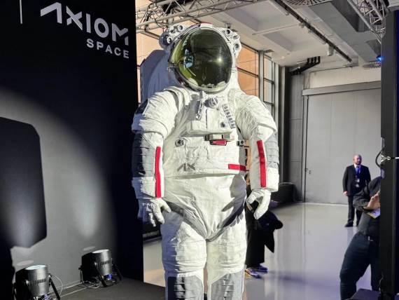 AxEMU svemirsko odelo _ Foto Axiom Space Prada.jpg