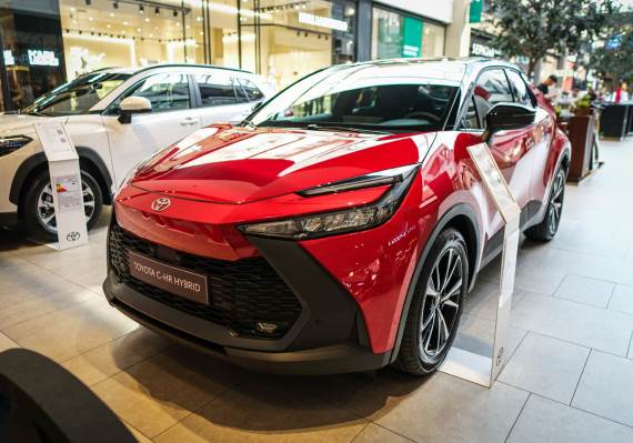 7 Toyota_CH-R_galerija automobila_ (19).jpg