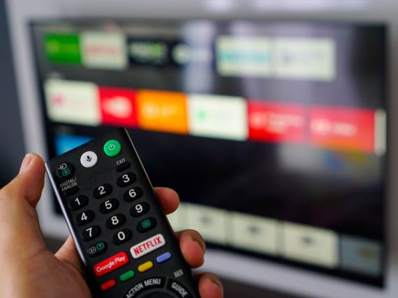 Pametni televizor _ Android TV _ Foto Shutterstock.jpg