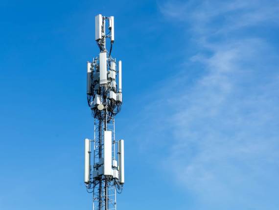 5G antena _ 5G mreža _ Foto Shutterstock.jpg