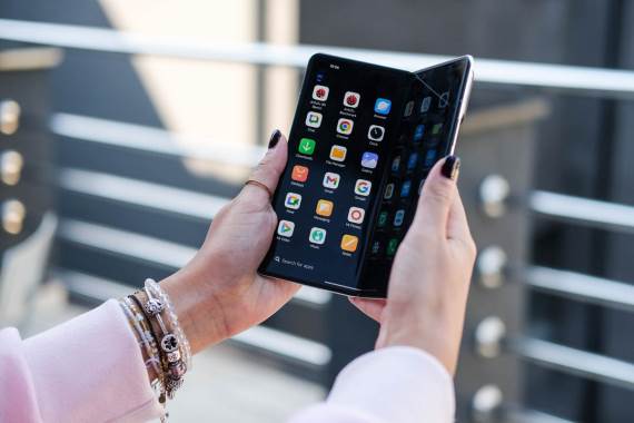 Xiaomi Mix Flip 4 HyperOS