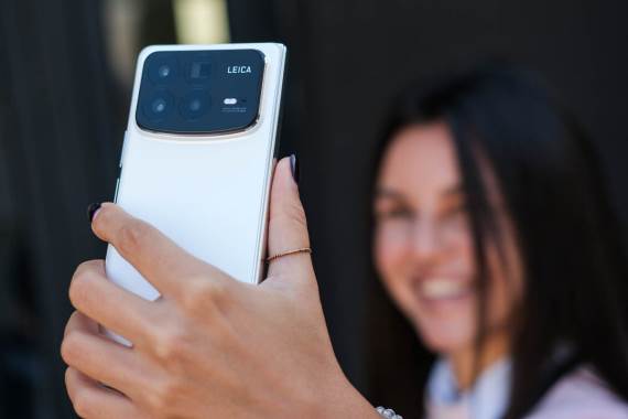 Xiaomi Mix Flip 4 telefon