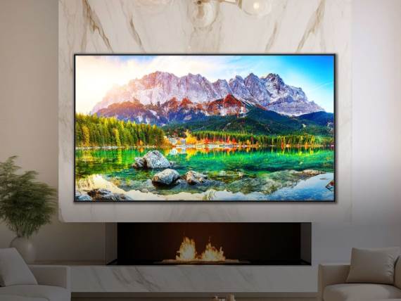 Hisense 65U8NQ TV 1.jpg