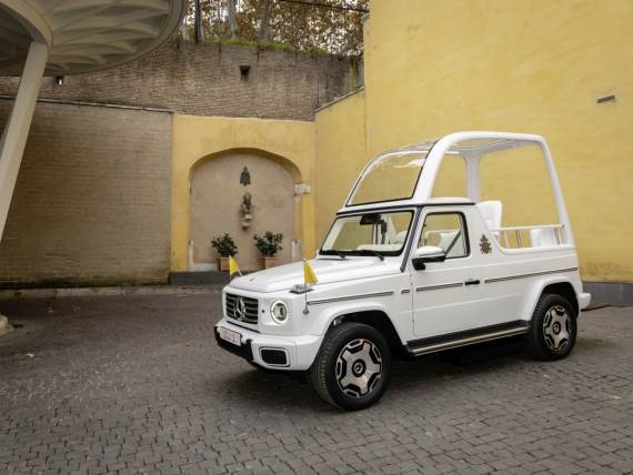 Mercedes-Benz G580 EQ _ prvi električni papomobil _ Foto Mercedes-Benz (10).jpg