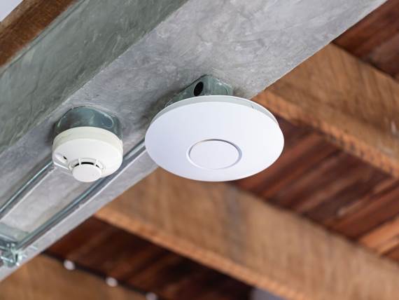 Wi-Fi _ bežična pristupna tačka _ wireless access point _ Foto Shutterstock.jpg