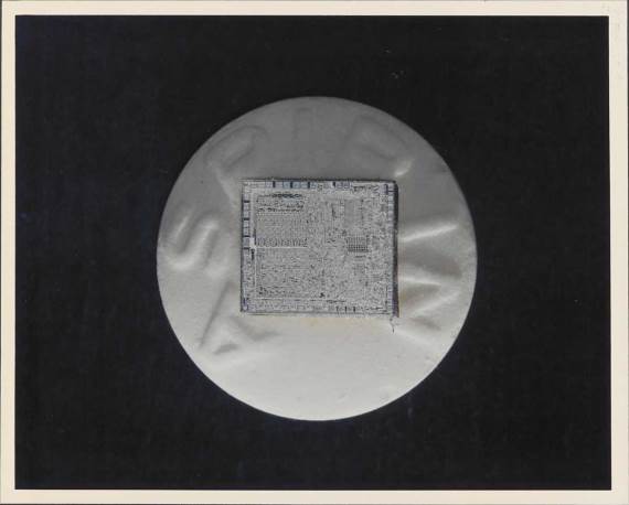 Intel 8080 veličina - poređenje sa tabletom aspirina