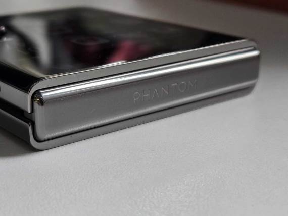 TECNO Phantom V Flip2 šarka