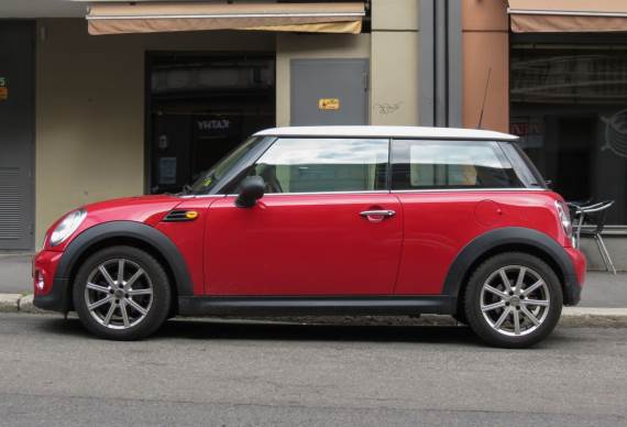 Mini Cooper _ Foto Shutterstock.jpg