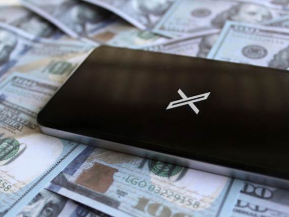 Platforma X _ novac _ X Money _ Foto Shutterstock.jpg