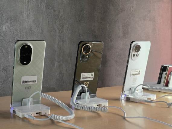 Huawei nova 13 serija