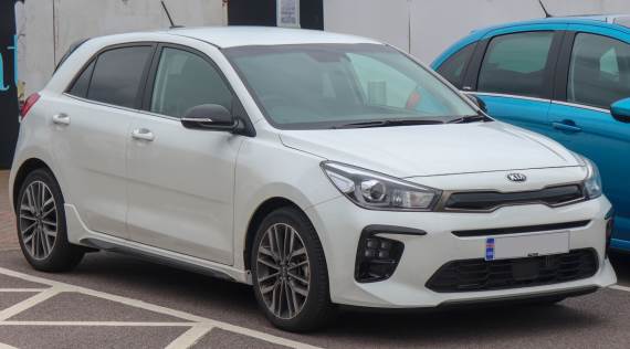 Kia Rio GT-Line _ Foto Wikimedia Vauxford.jpg