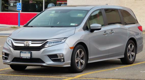 Honda Odyssey _ Foto Wikimedia Kevauto.jpg