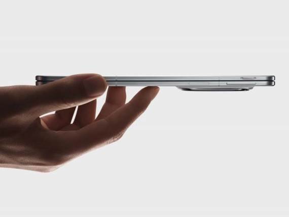 Oppo Find N5 bočni pogled