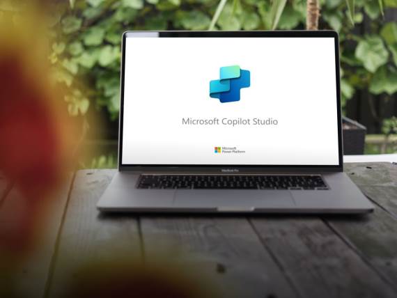 Microsoft Copilot Studio _ Foto Shutterstock.jpg