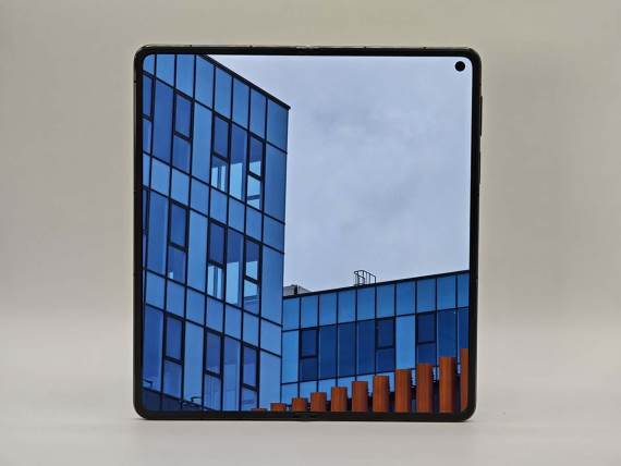 Huawei Mate X6 unutrašnji ekran