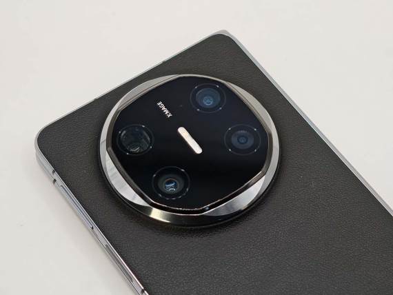 Huawei Mate X6 kamere