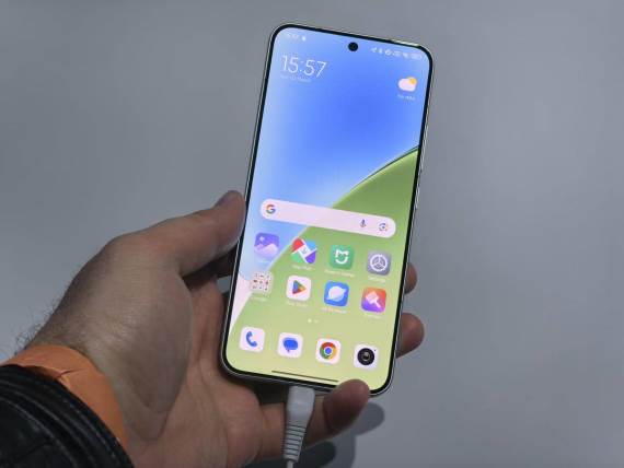 Xiaomi 15 izgled 4.jpg