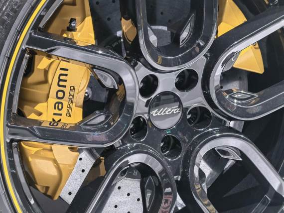 Xiaomi SU7 Ultra kočnice