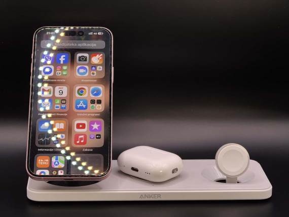 Anker MagGo Wireless Charging Station (3-in-1 Pad)