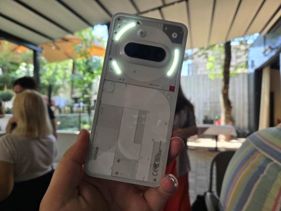 Nothing i CMF telefoni u Srbiji