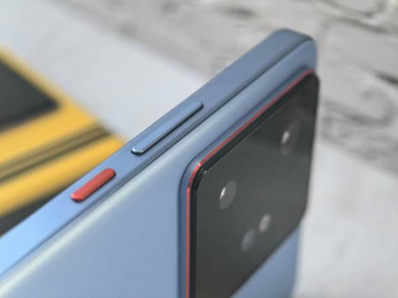 realme GT 7 i GT 7T zakrivljene ivice poleđine