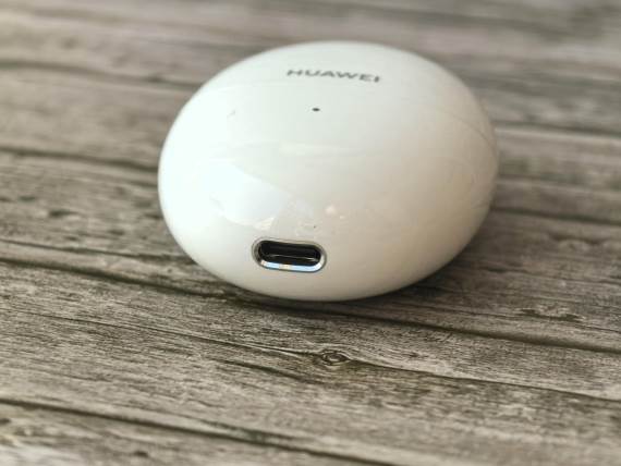 Huawei FreeBuds 6 baterija